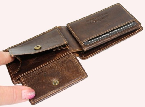 Portfel Skórzany Jennifer Jones Skóra Licowa Mały Poziomy Bez Zapięcia 5531 10 x 7 x 2 [cm]