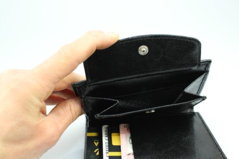 Portfel Męski Skórzany ANDRUS (PL) Skóra Licowa Duży Pionowy Bez Zapięcia Dwa Skrzydełka Duża Kieszeń Na Bilon 13 x 10 x 3  [cm]