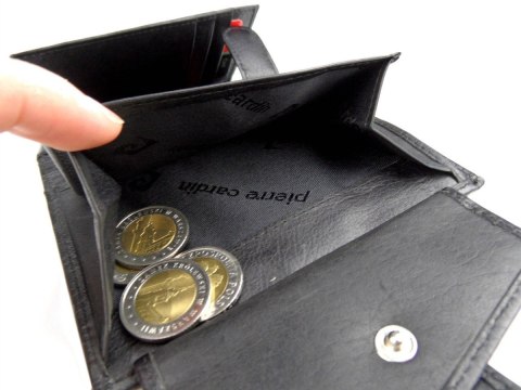 Portfel Męski Skórzany PIERRE CARDIN Skóra Licowa Duży Pionowy Z Zapięciem Z OZDOBNYM ELEMENTEM RFID 326A 12,5 x 10 [cm]
