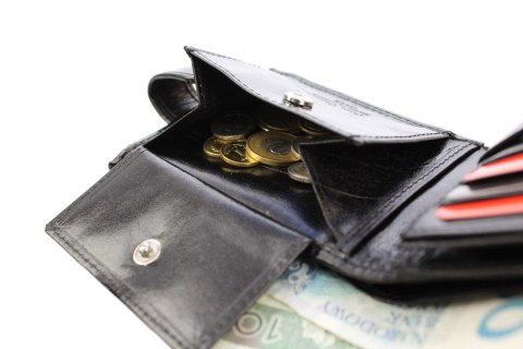 Portfel Męski Skórzany PIERRE CARDIN Skóra Licowa Mały Poziomy Z Zapinką Dwa Skrzydełka 323A CZARNY 10,5 x 9 x 2 [cm]