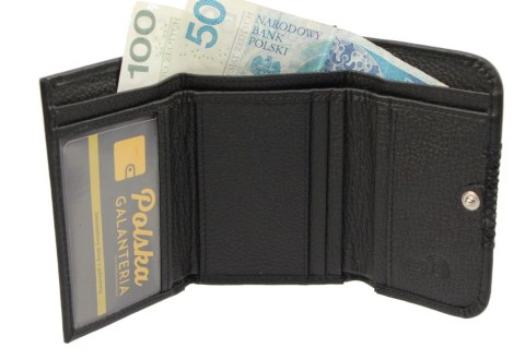 Portfel Damski Skórzany PolskaGalanteria 12 cm Suwak Skóra Naturalna Czarny Z Grafiką KP D1208Z Portfel Damski Skórzany PolskaGalanteria 12 cm Suwak Skóra Naturalna Czarny Z Grafiką KP D1208Z